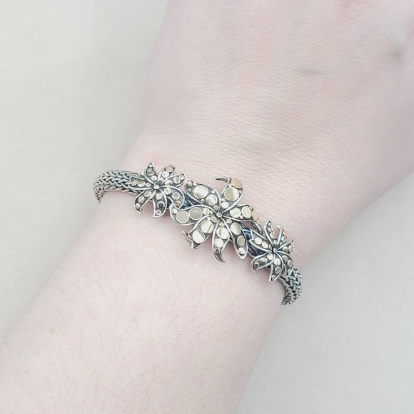 John Hardy Dot Ayu Frangipani Flower Bracelet With Gold - Picture 13 of 16